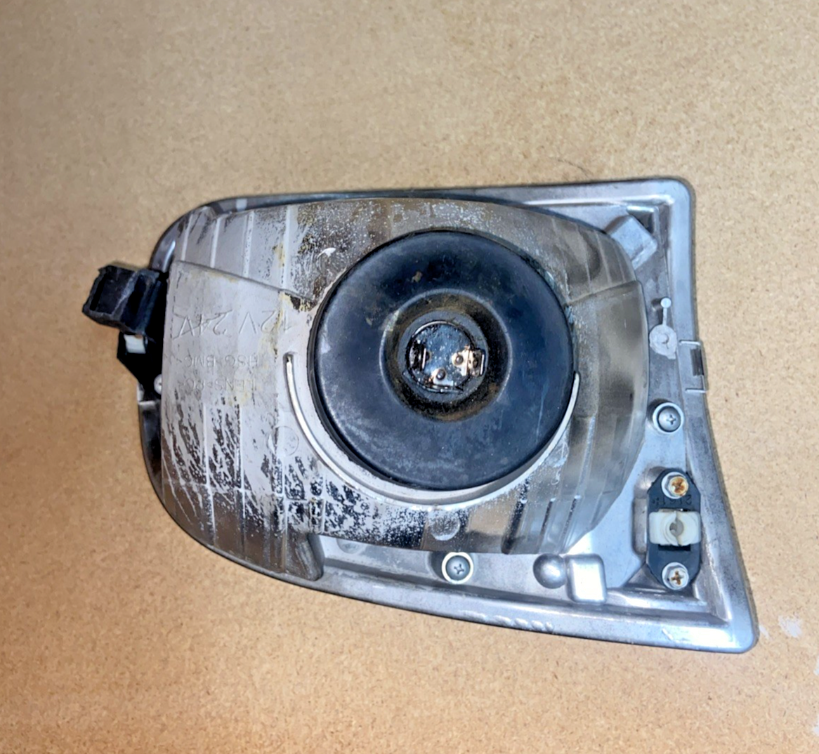 2000 - 2004 Toyota Tundra Front Driver Left Side Crew Cab Halogen Headlight OEM