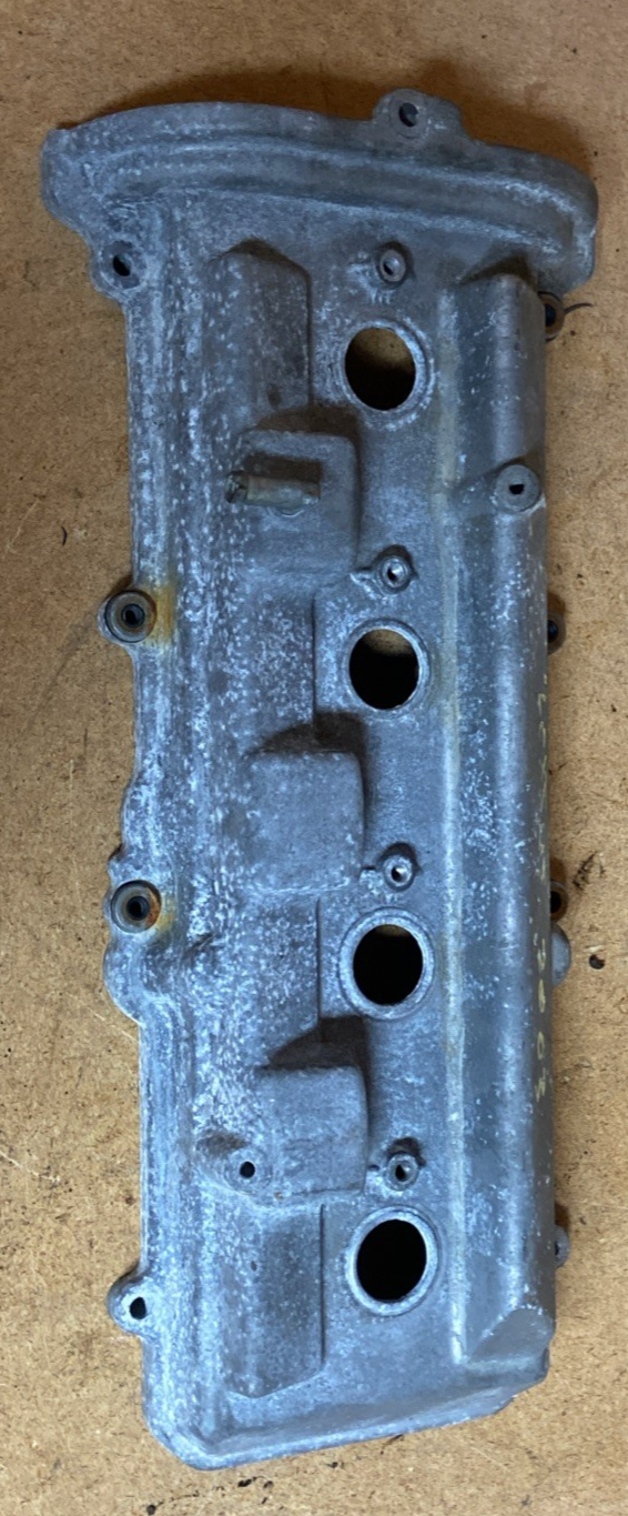 2000-2004Toyota Tundra Right Side Valve Cover( 2001-2007 Seqouia)