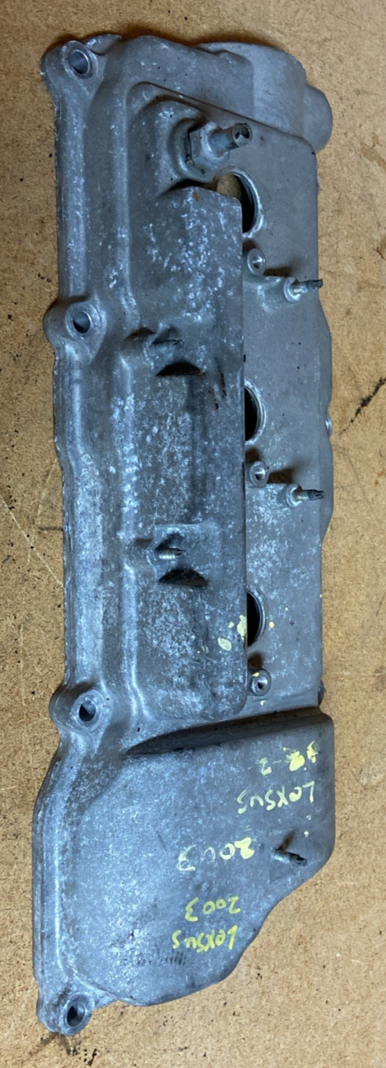 1997-2003 Lexus Es 300 Rear Engine Valve Cover