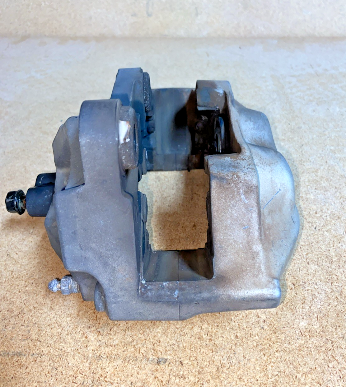 1997-2000 LEXUS LS400 RIGHT PASSENGER SIDE FRONT BRAKE CALIPER
