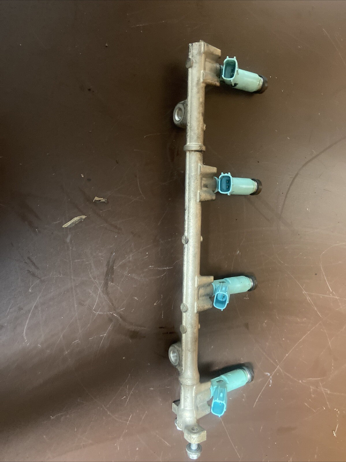 2005 Toyota Highlander Fuel Rail With Fuel Injectors