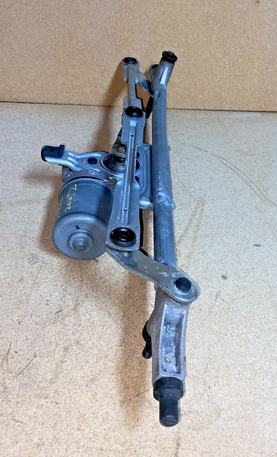2008-2020 Dodge Grand Caravan Windshield Wiper Motor Linkage Assembly 05113043AE