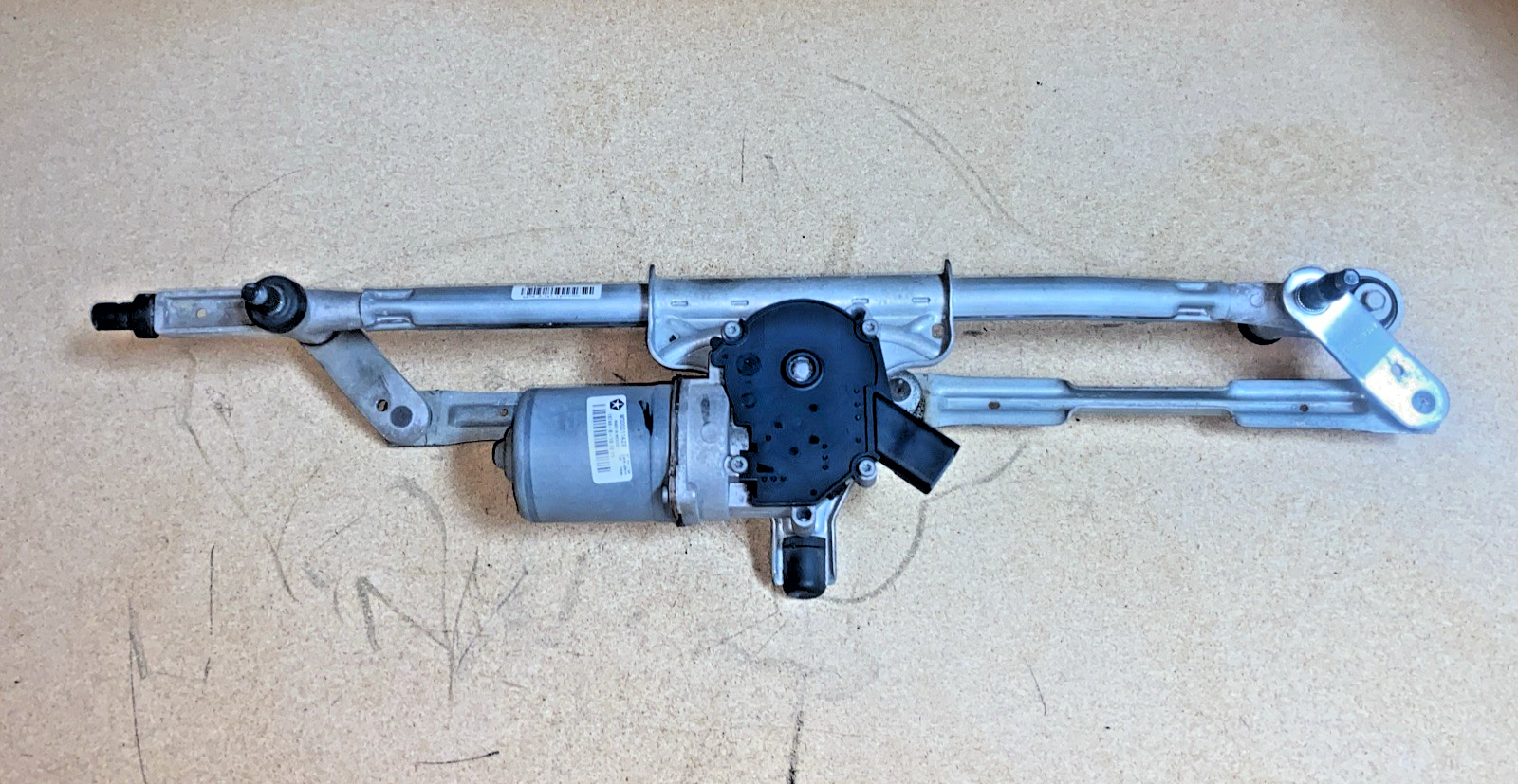 2008-2020 Dodge Grand Caravan Windshield Wiper Motor Linkage Assembly 05113043AE