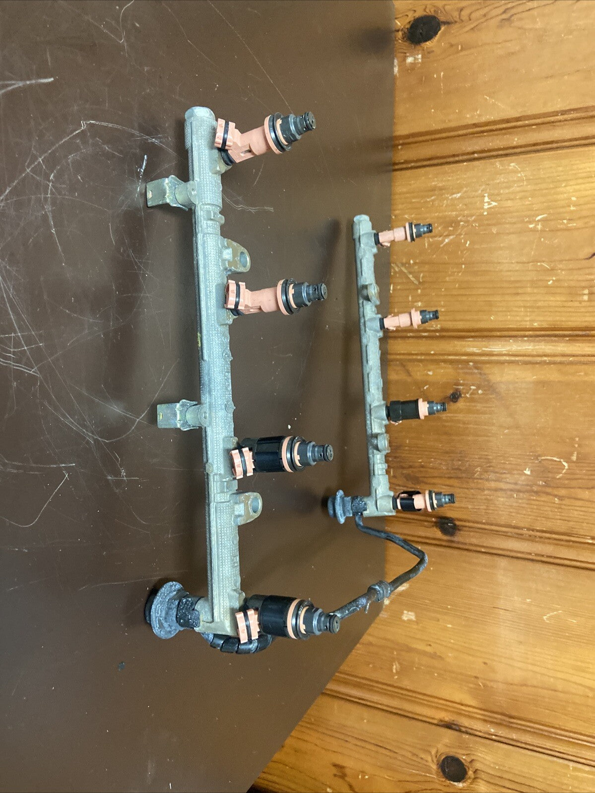 2001-2006 Lexus Ls 430 4.3L Fuel Rail with Injectors