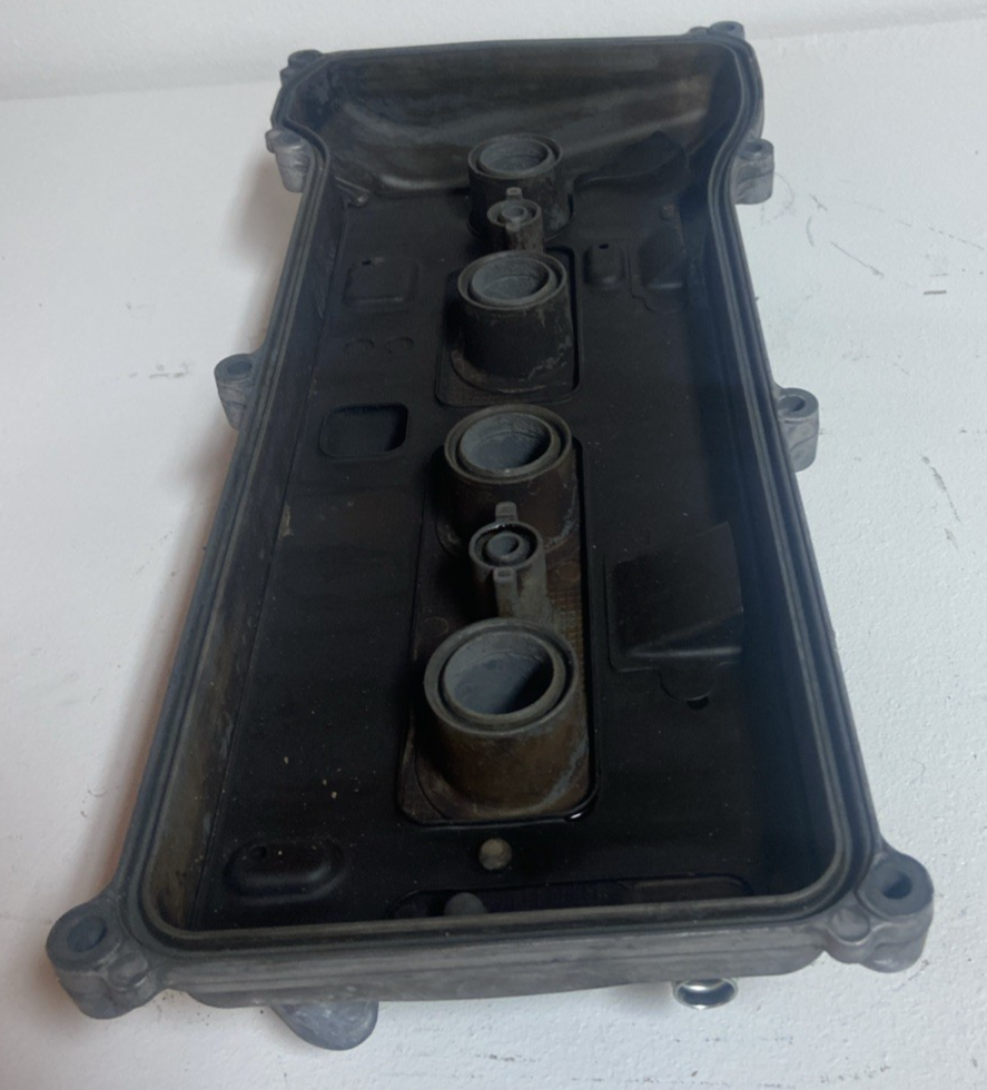 2002-2009 Toyota Camry Engine Valve Cover