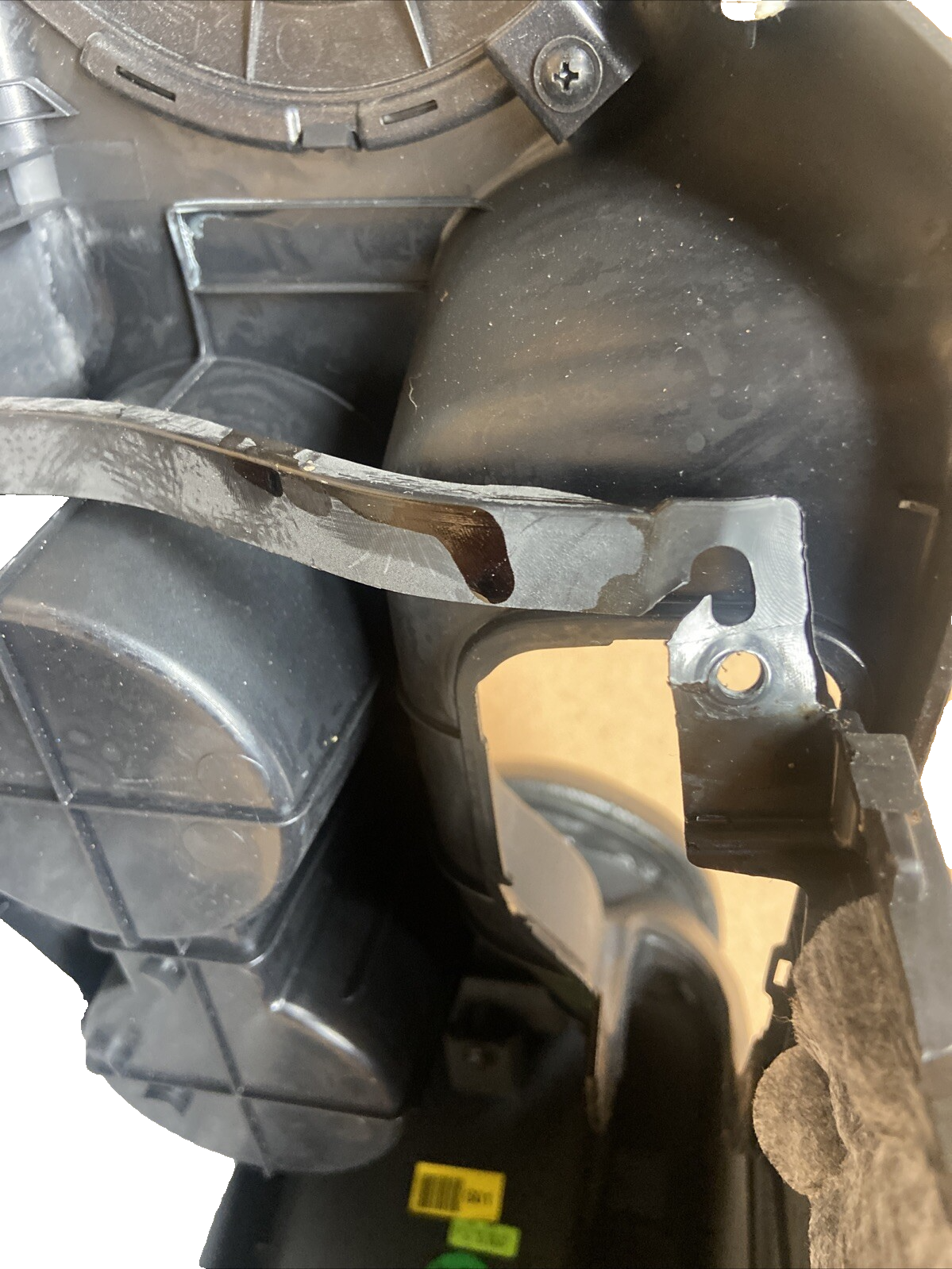 Consola delantera inferior central usada compatible con: Hyundai Veloster 2012 de piso AT delantera inferior