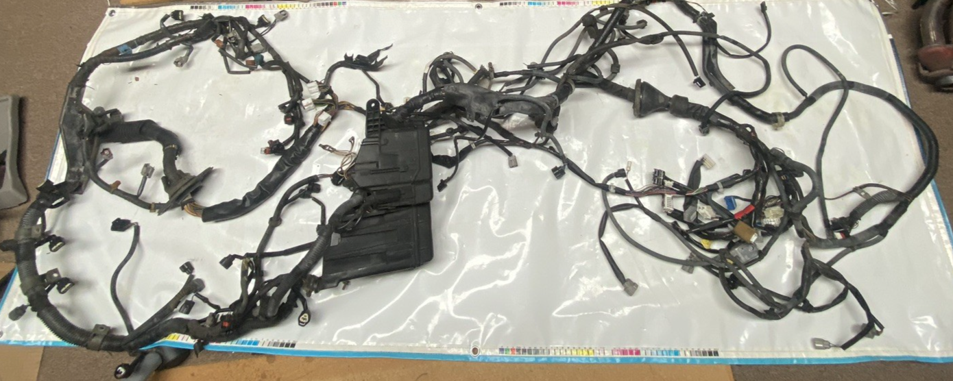 2002-03 Lexus ES 300 Complete Engine Wiring Harness and Fuse Box Wiring Harness