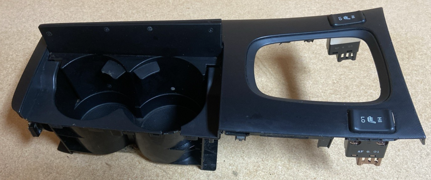 2006 Acura TSX Black Center Console Shifter Bezel And Cup Holder( Small Chip)