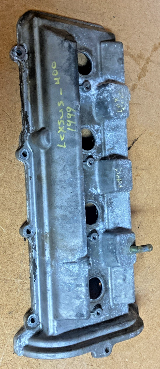 1998-2000 Lexus LS 400 right Engine Valve Cover OEM