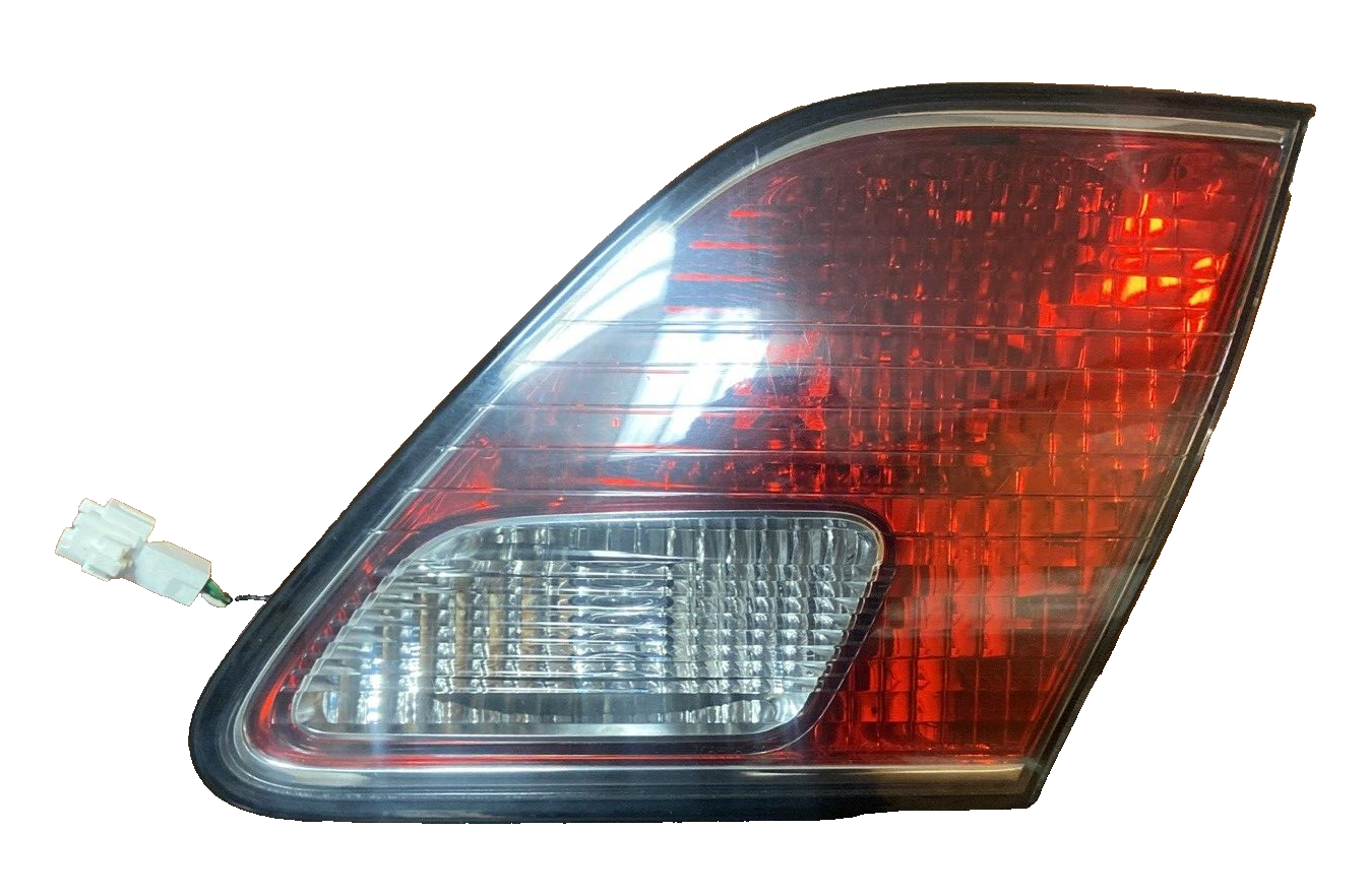 2004 Lexus Es 330 Right Passenger INNER Tail Light 921