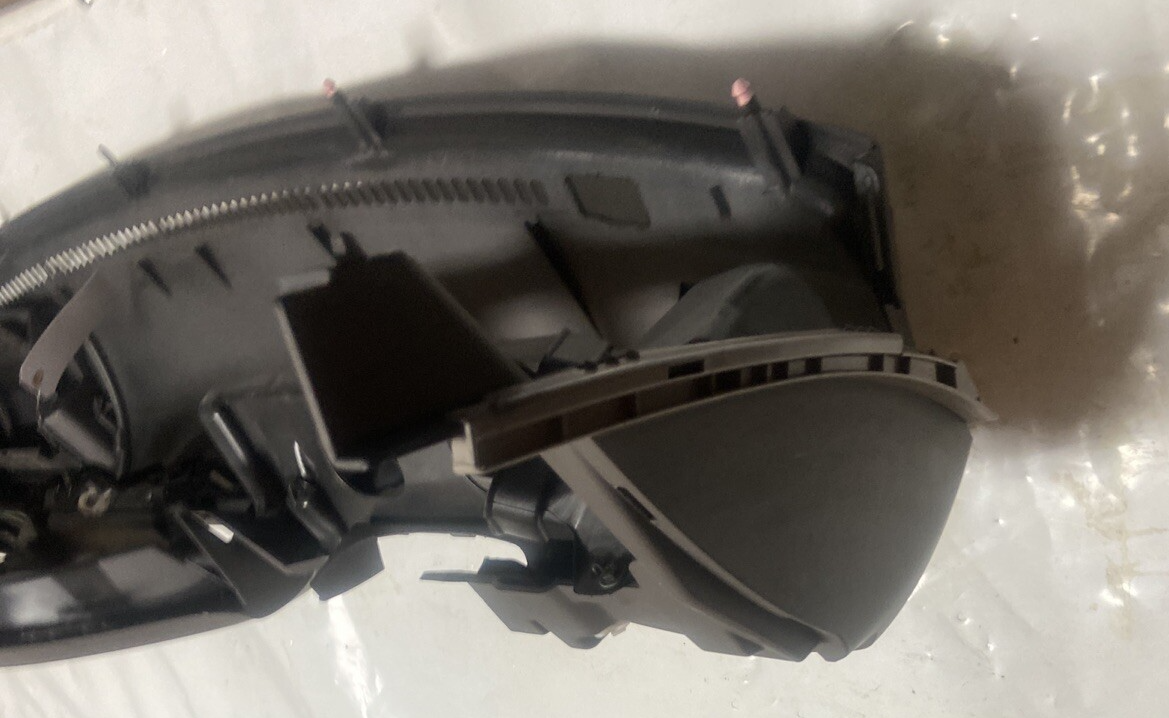 2001 -2007 Toyota Sequoia Dash Panel Dashboard Assembly
