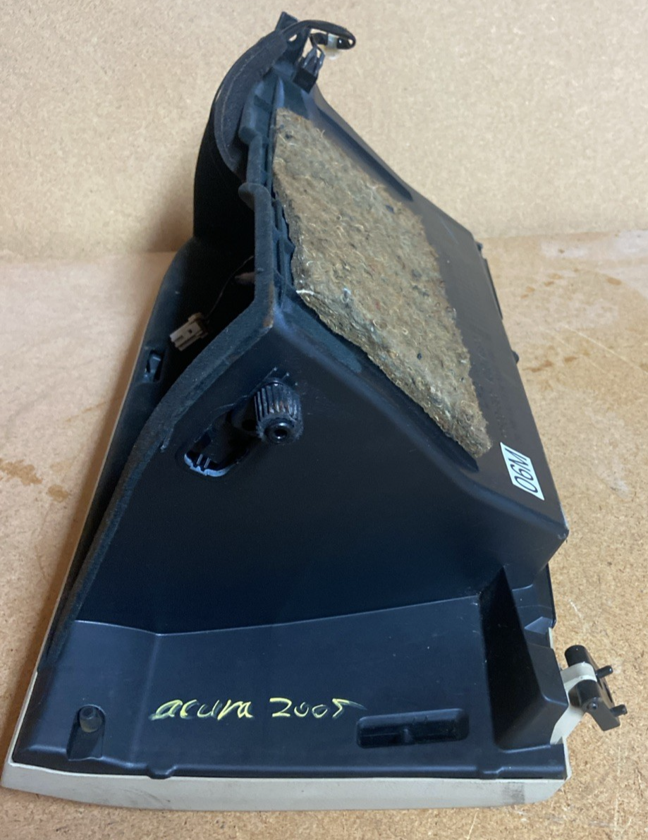 Guantera de Acura TSX 2006 (una bisagra rota)
