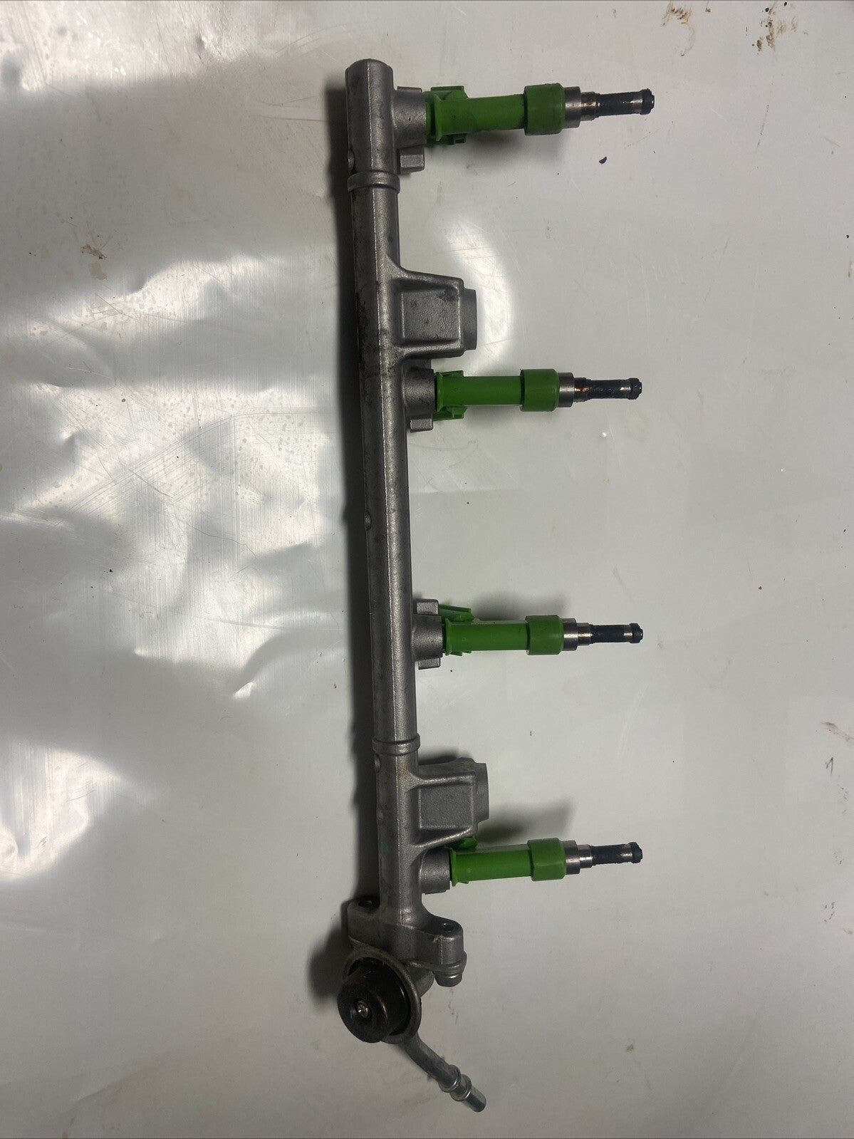 2010 Toyota Rav 4 Fuel Injector Rail