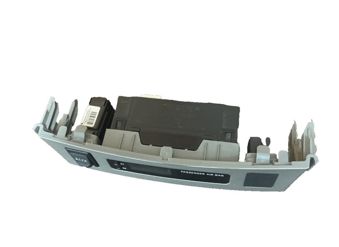 2011-2013 Toyota Corolla LE Aux Time Clock Assembly