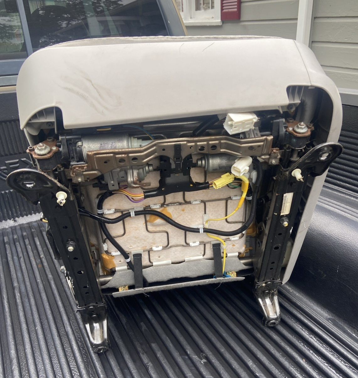 2007-2007 TOYOTA CAMRY FRONT PASSENGER SEAT