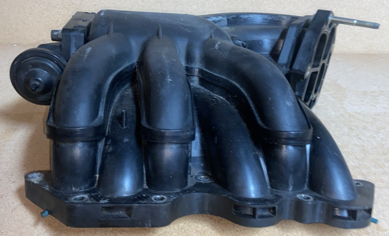 2001 lexus Es 330 upper intake manifold