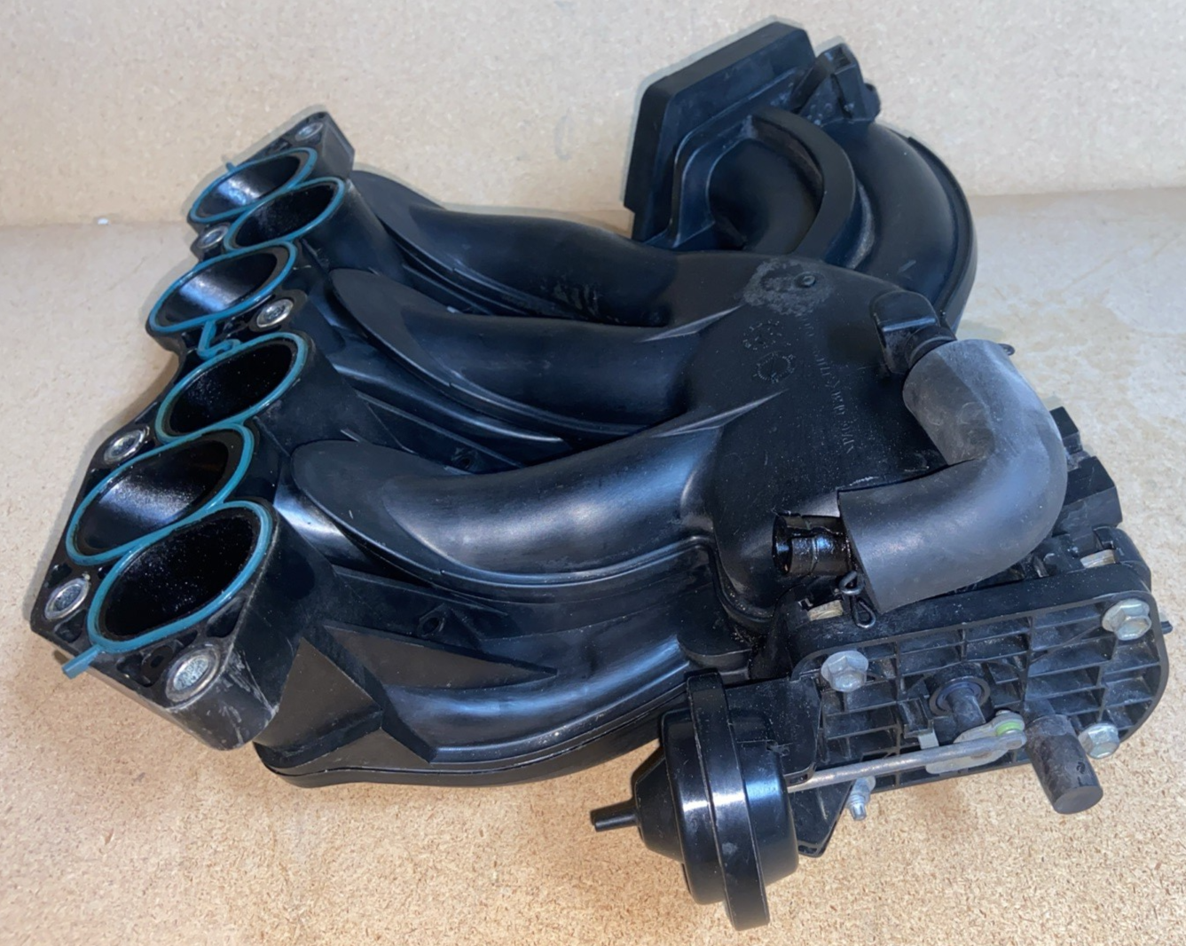 2001 lexus Es 330 upper intake manifold