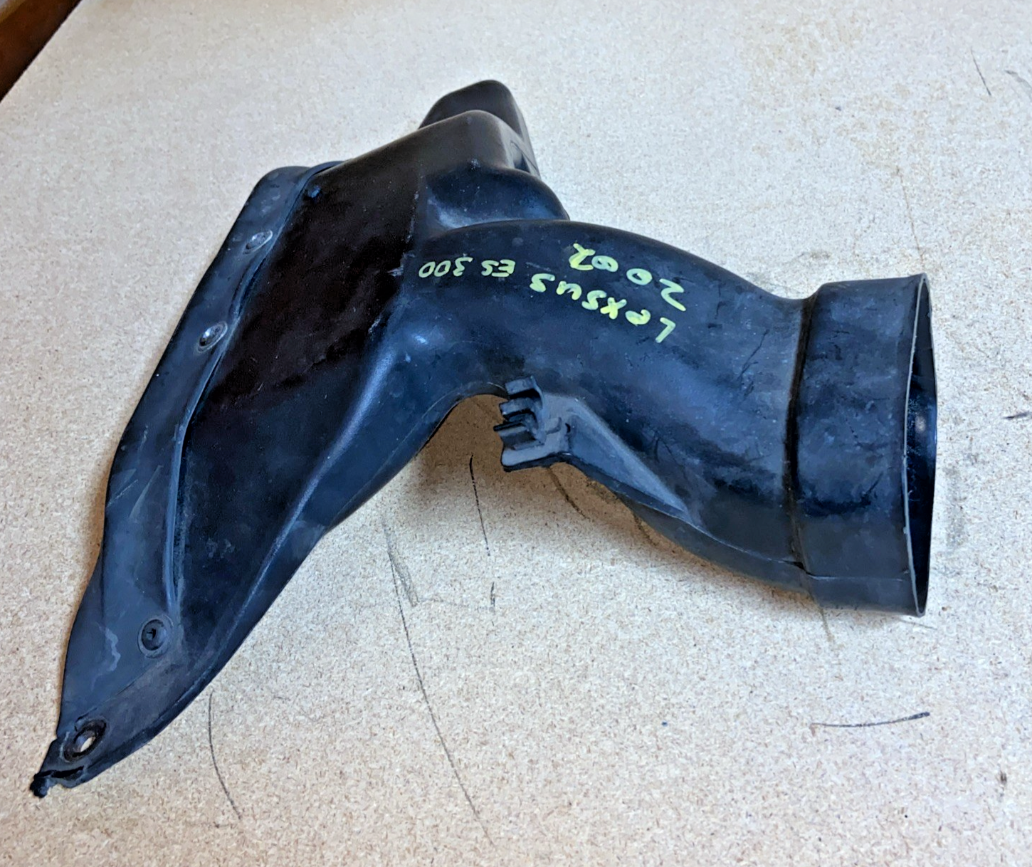 2002-2003 Lexus ES 300 Tubo de entrada de aire 17752-20020
