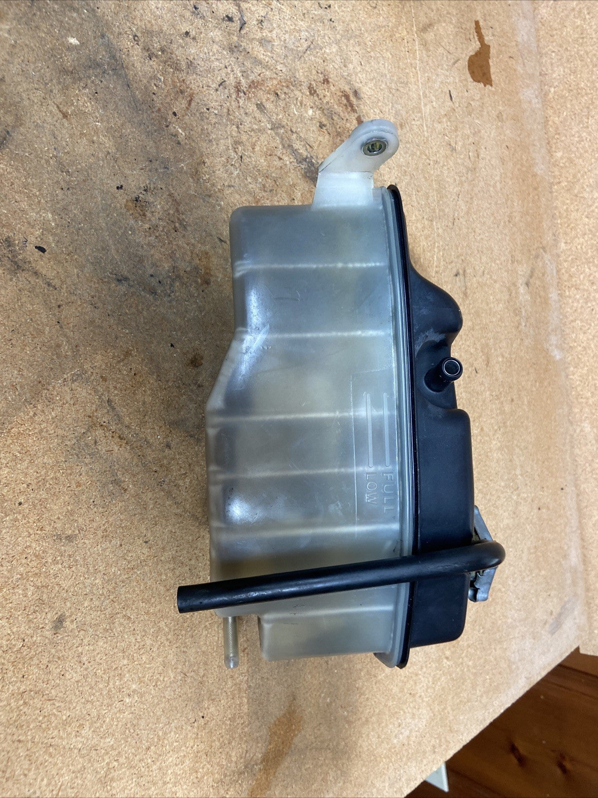1995-2000 Lexus LS 400 4.0 L Coolant Overflow Reservoir OEM