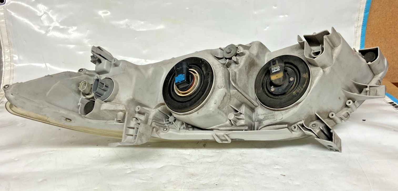 2007-2009 TOYOTA CAMRY Headlamp Assembly Right Passenger Side OEM