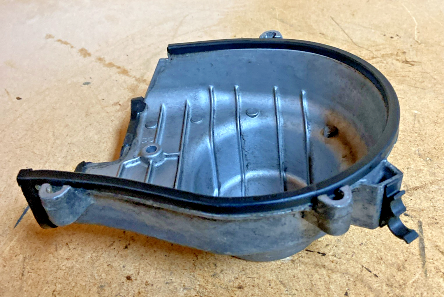 2001-2006 Lexus LS 430 Right Upper Engine Timing Cover OEM