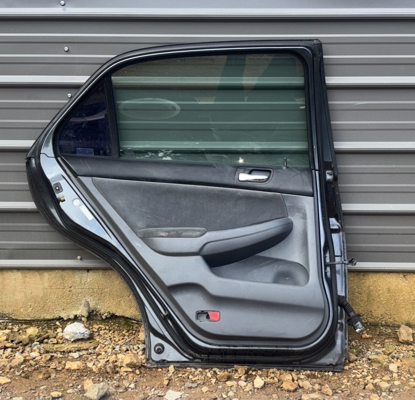 2007-2011 TOYOTA CAMRY Cubierta trasera izquierda de puerta plateada con panel de puerta *Abolladura
