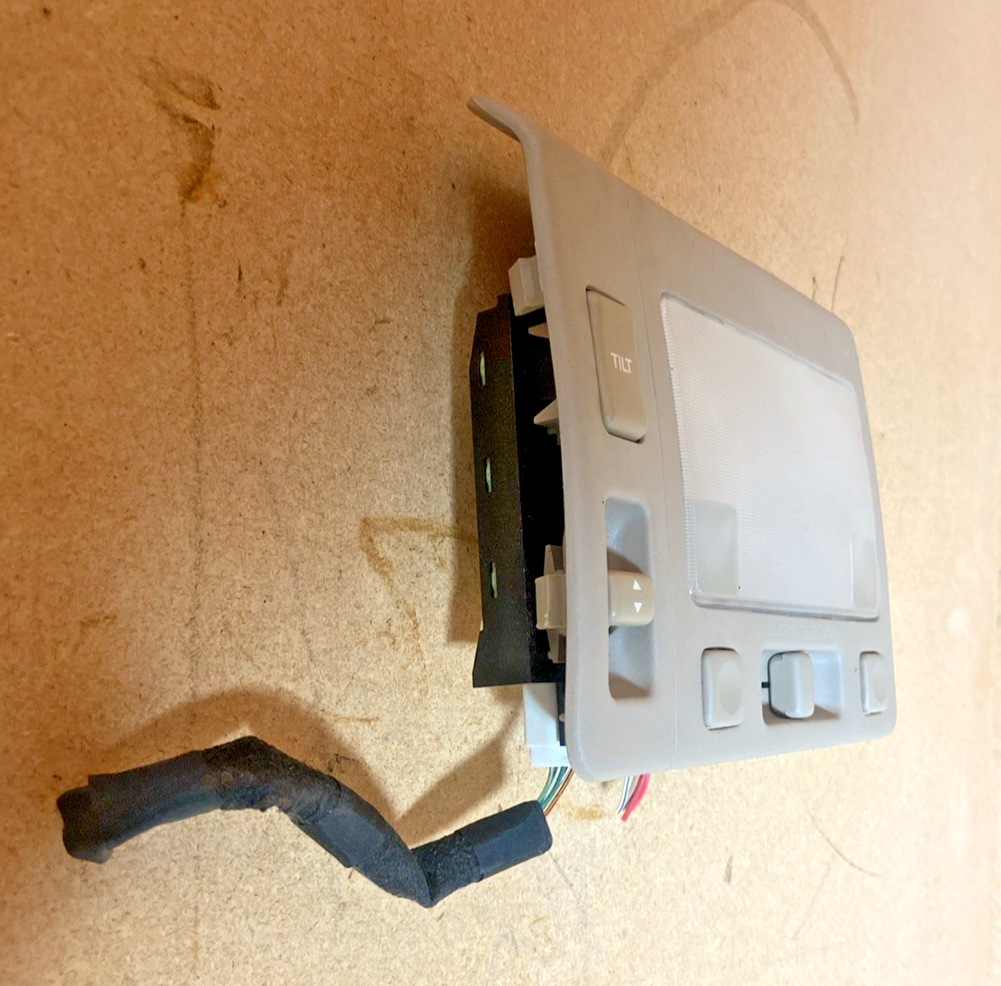 98-00 Lexus LS 400 Overhead Console w Dome Light and Sunroof Control Switches