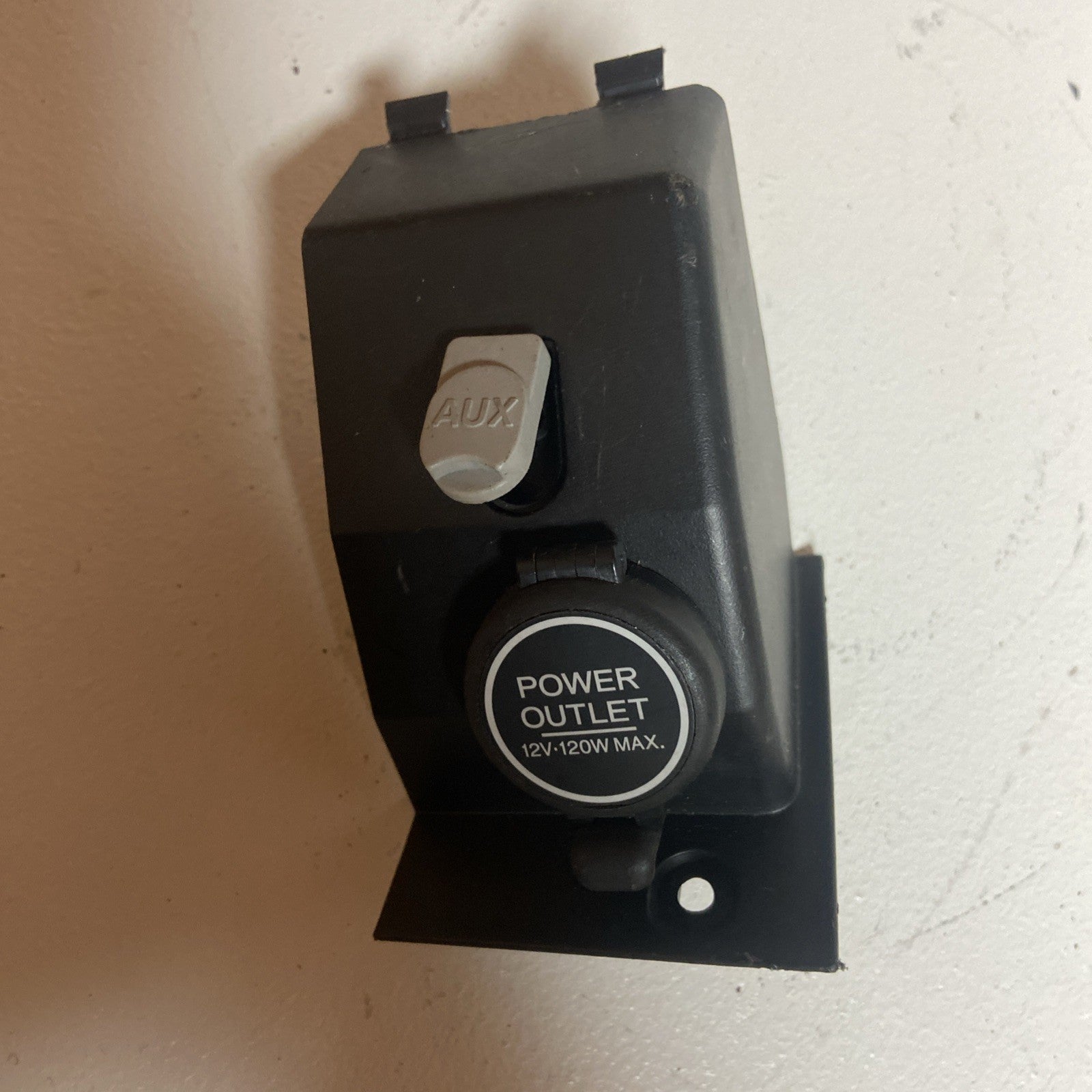 2006-2008 Acura TSX 12 V Auxiliary Power Socket Panel
