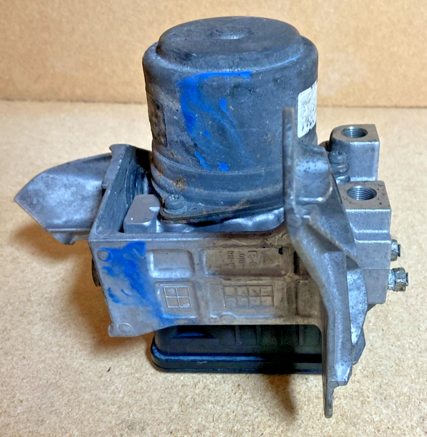 2006-2008 Acura TSX Anti-Lock Braking System (ABS) Pump Control Module Assembly