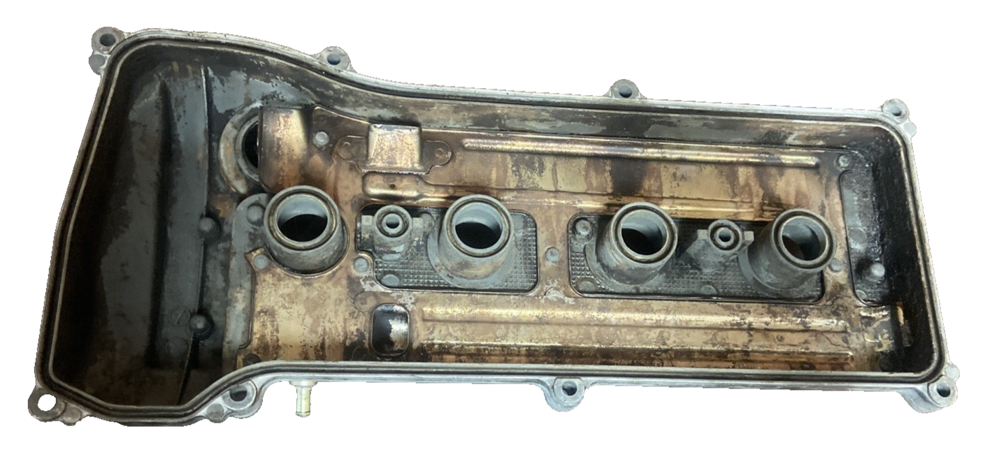 2005 Toyota Highlander 2.4L Engine Valve Cover