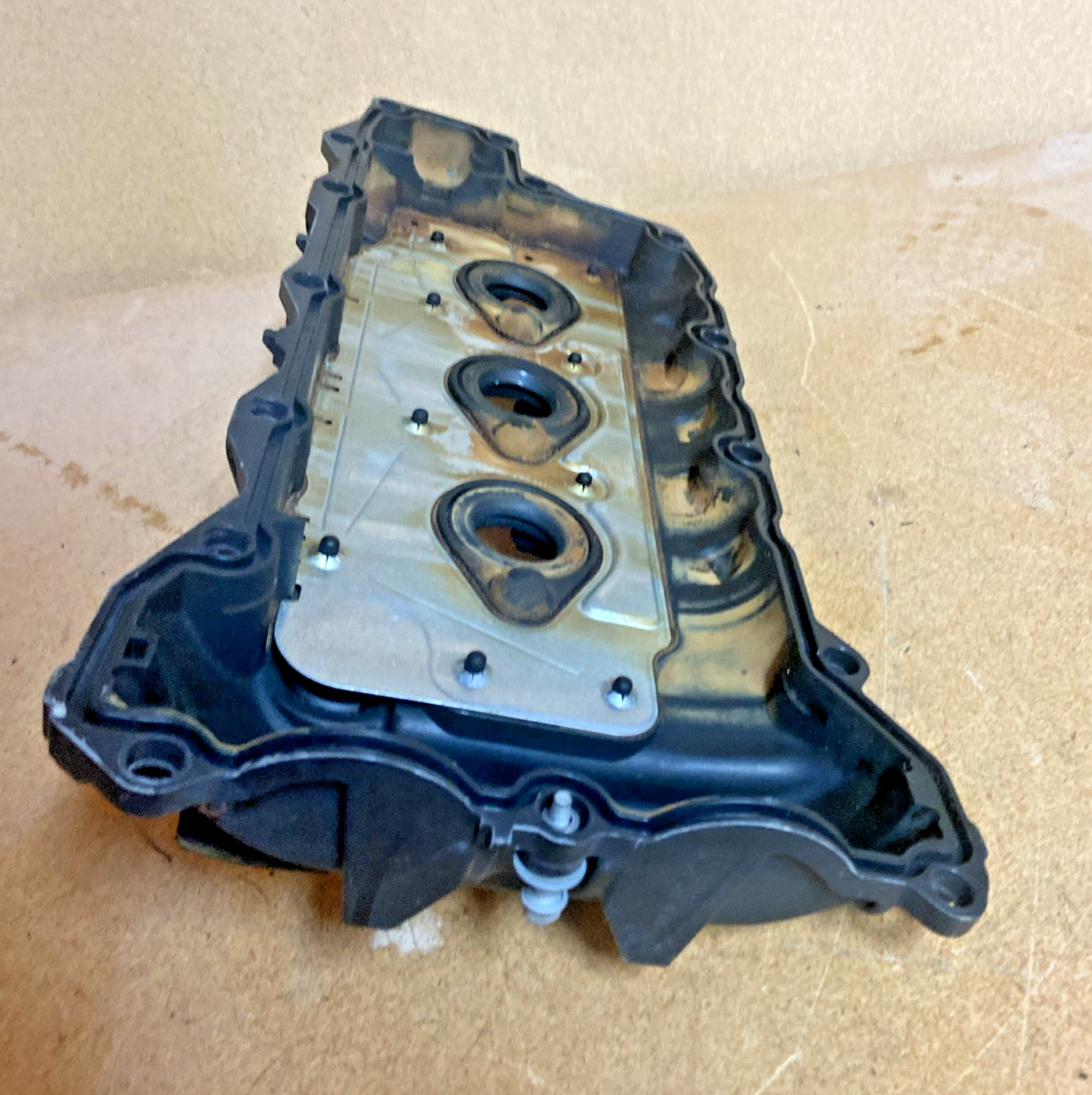 2012-2016 Chevy Impala Engine Left Side Valve Cover