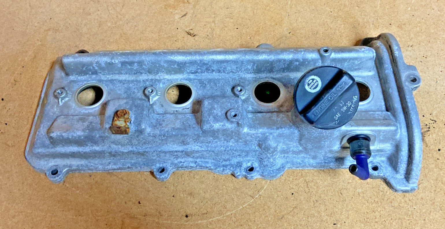 1999- 2003 Lexus Es 300 Left Engine Valve Cover OEM