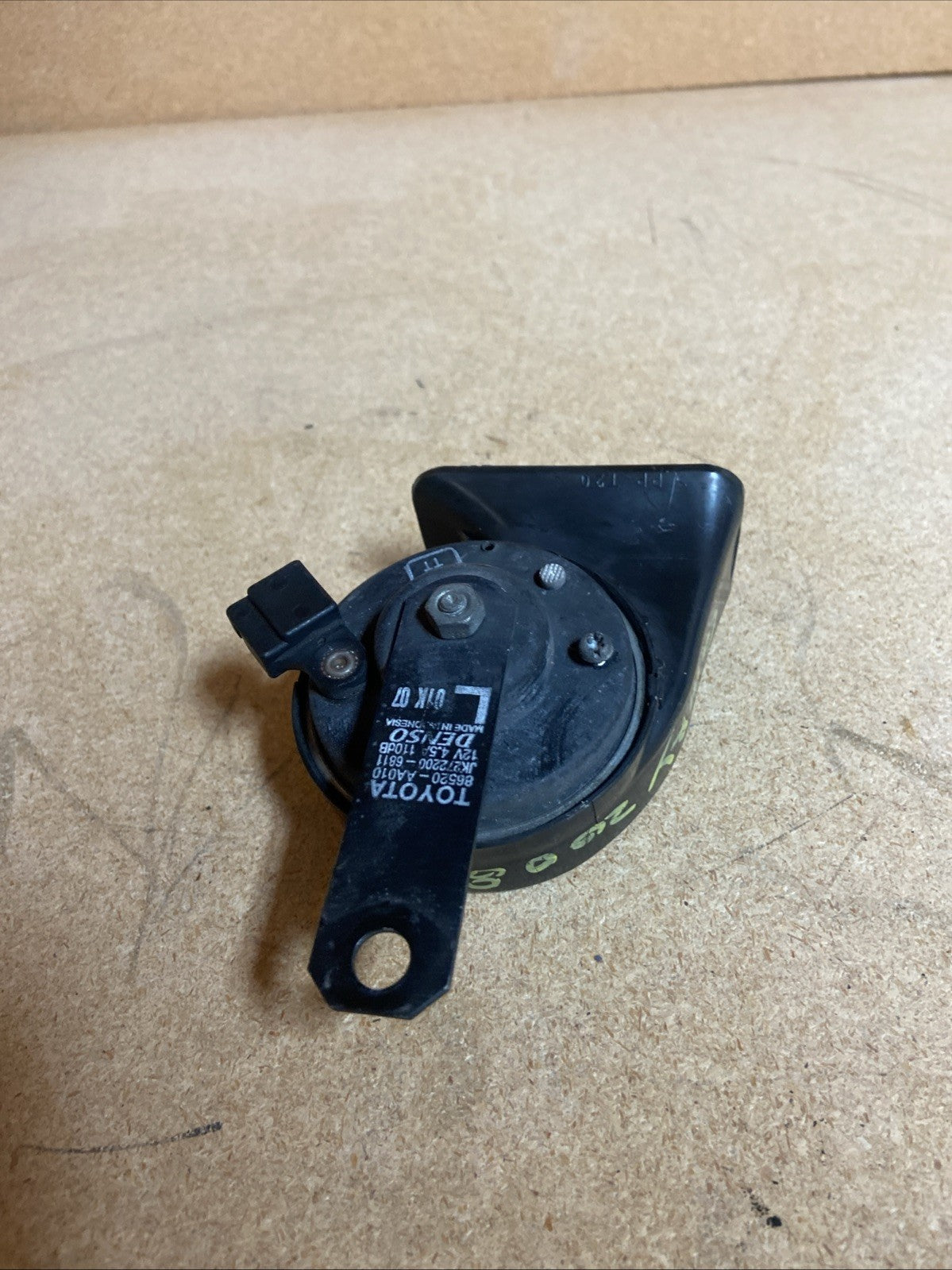 2008 Toyota Camry Conjunto de bocina de tono bajo 86520-AA010