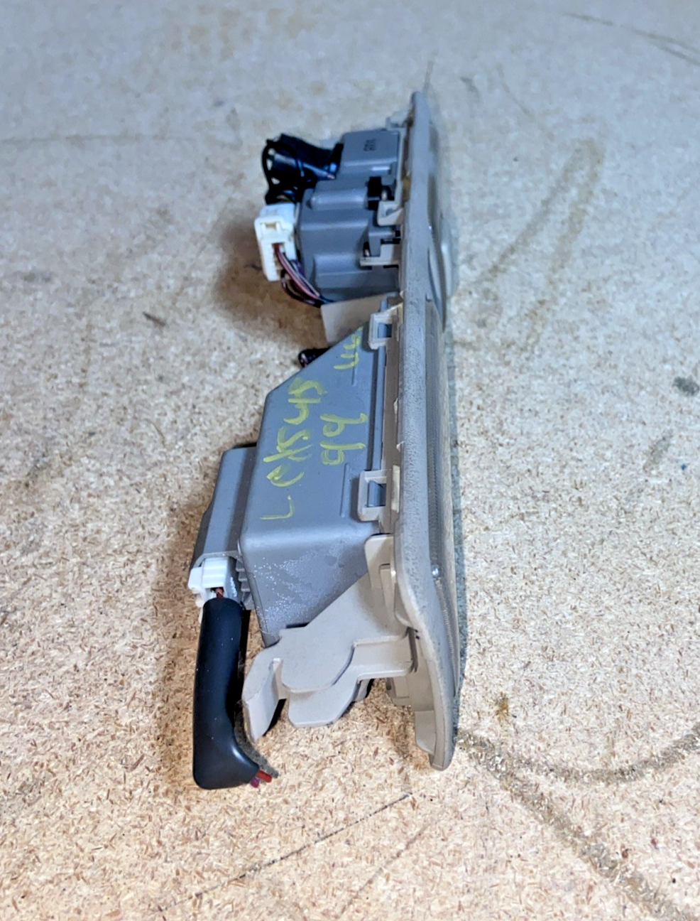 1998-2000 Lexus LS400 Rear Left Roof Dome Reading Light 8129050030 OEM