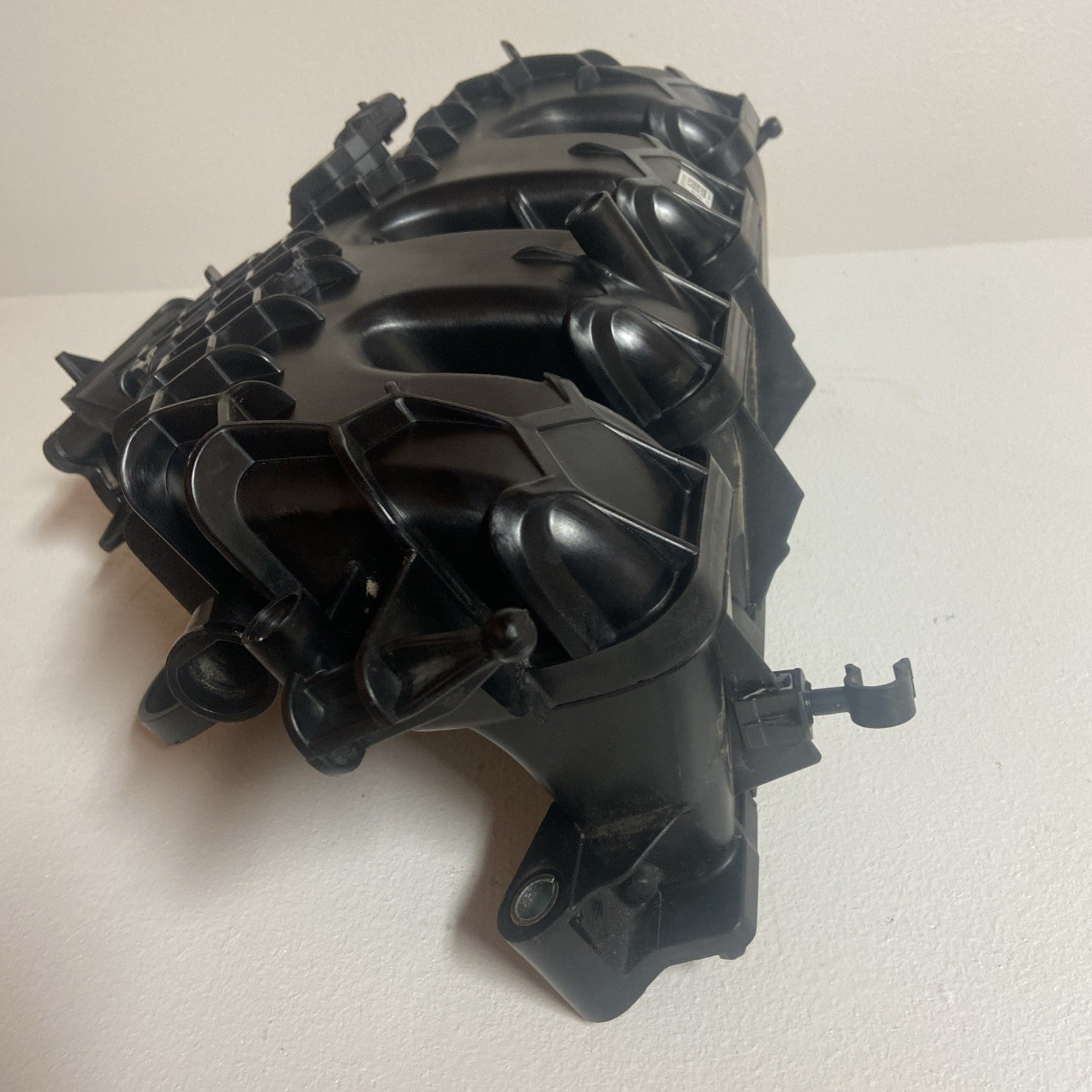 2013-2016 Ford Fusion Upper Intake Manifold