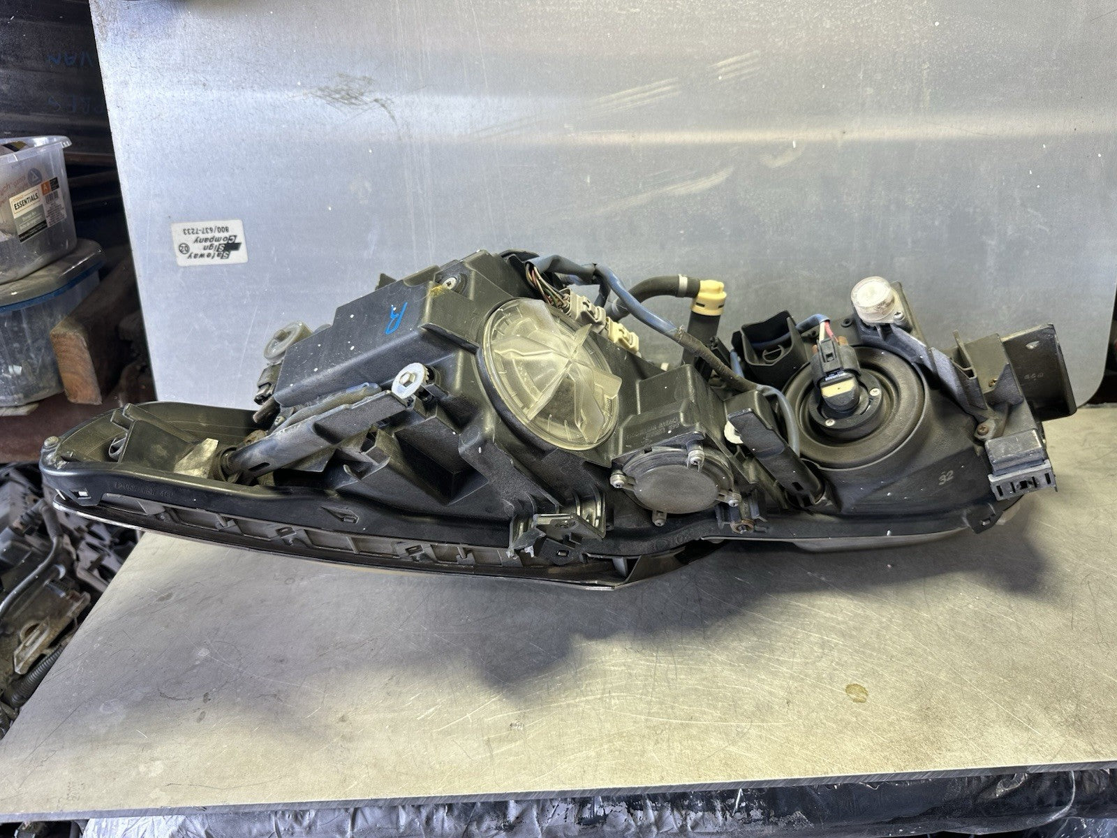 06 LEXUS GS300 GS430 Passenger Headlight Xenon HID With Washer OEM