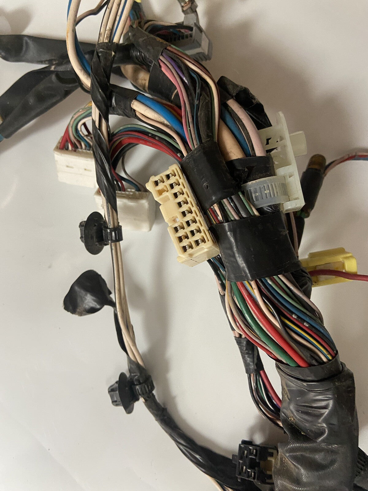 2011 Toyota Corolla Fuse Box And Complete Wiring Harness 8211602
