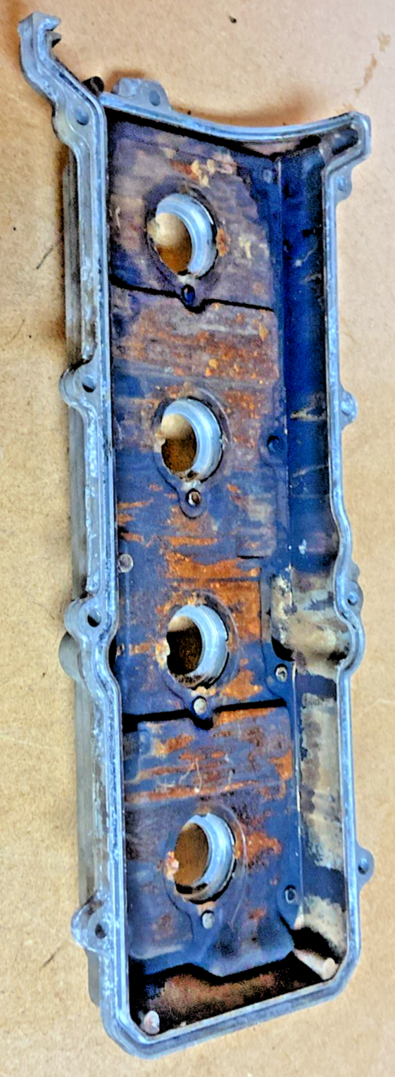 1998-2000 Lexus LS 400 right Engine Valve Cover OEM