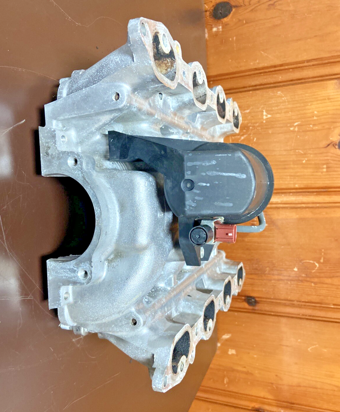 01-04 LEXUS LS430 GS430 4.3L LOWER ENGINE AIR INTAKE MANIFOLD ASSY OEM