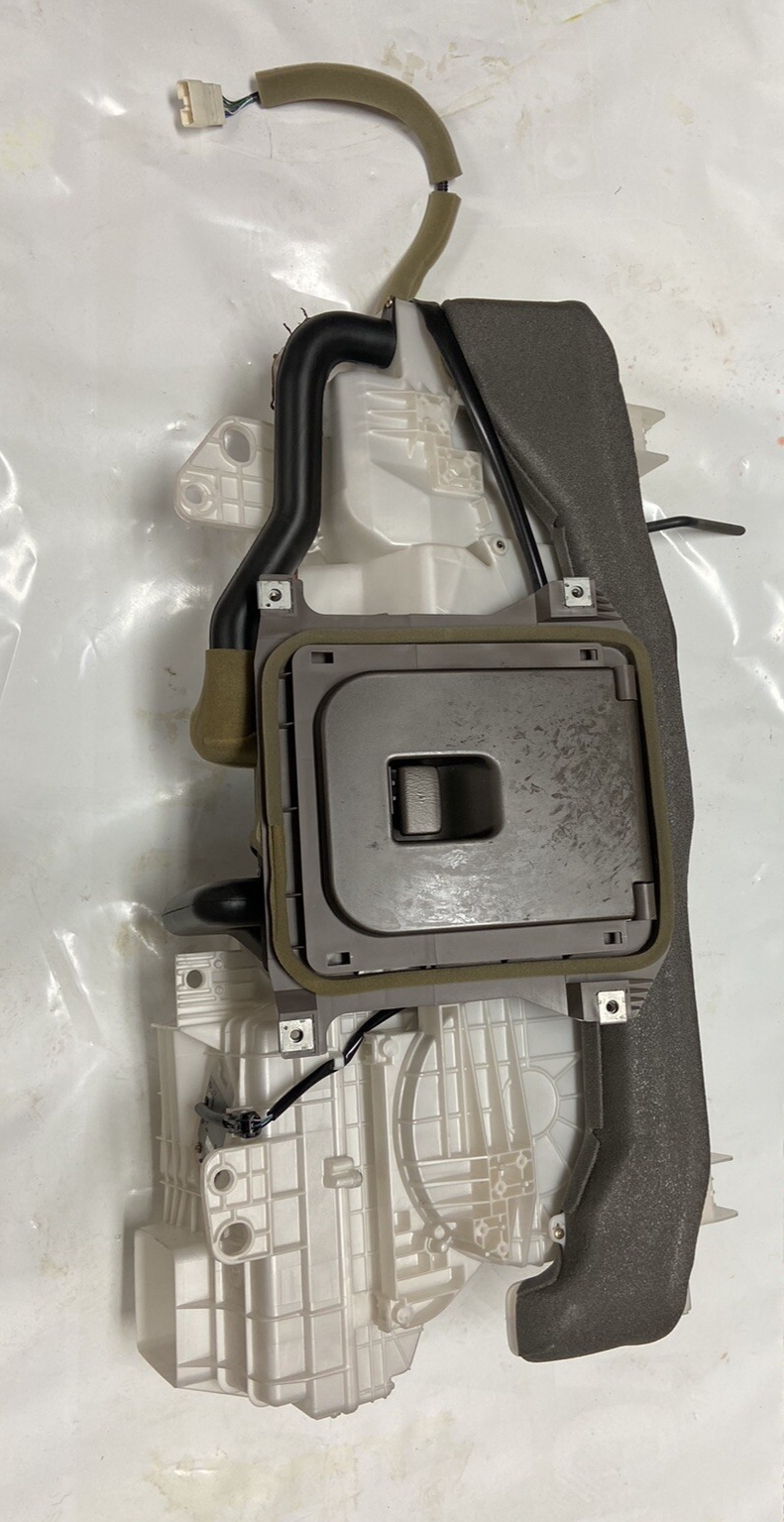 01-02 Lexus XF30 LS430 Rear A/C Evaporator & Fridge Cooler 87030-50020
