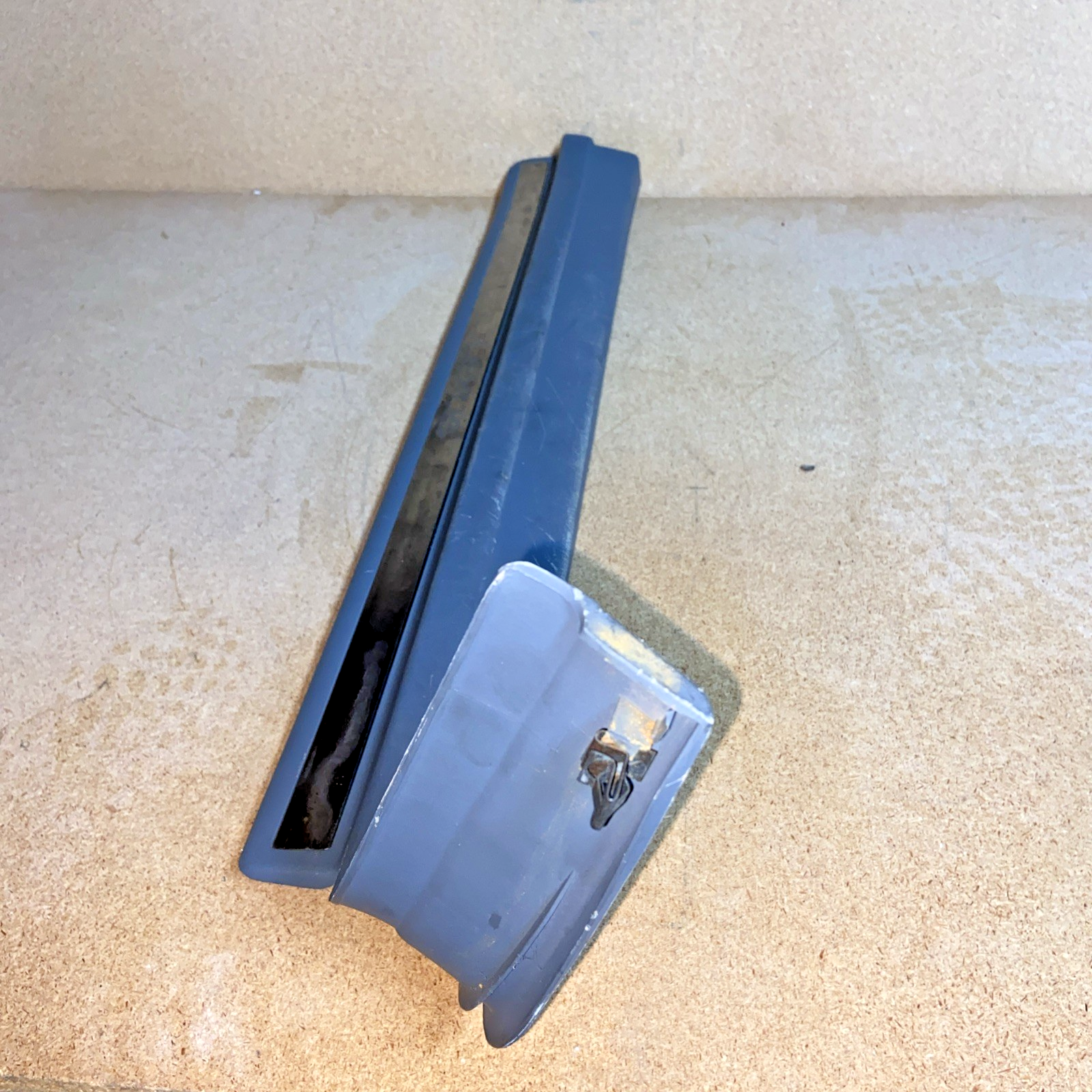 1995-2000 Lexus LS 400 Front Passenger (Right) door scuff plate 67913-50030 OEM
