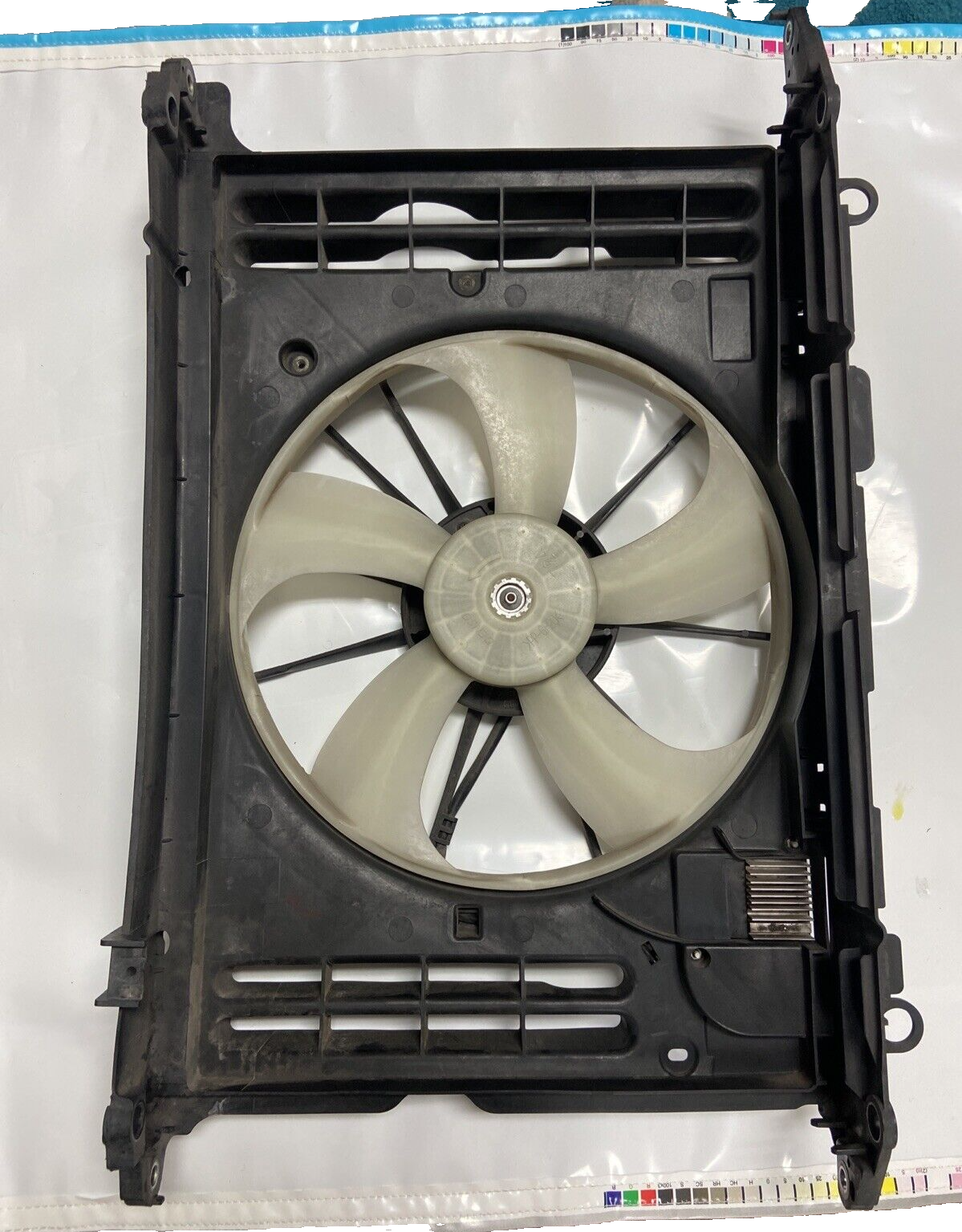 2011 Toyota Corolla Radiator Cooling Fan Assembly