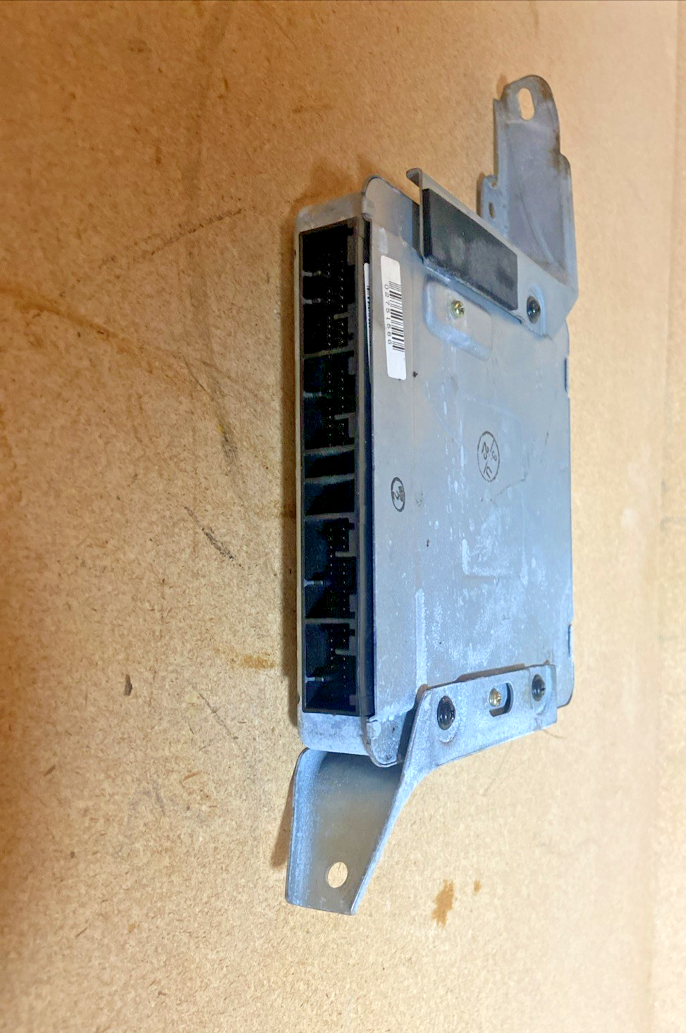 Módulo de control de deslizamiento/tracción Lexus LS 400 1998-1999 89541-50110