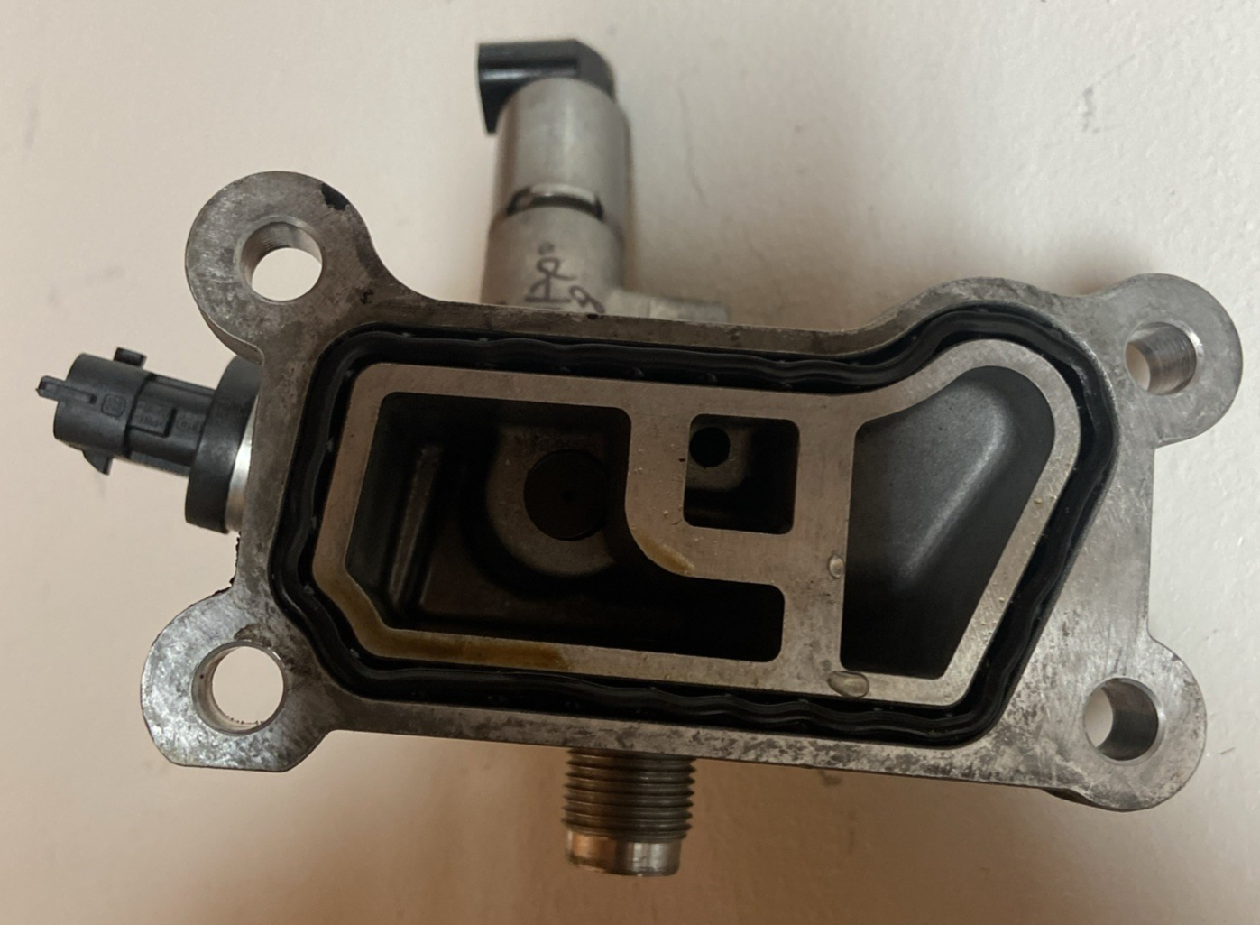 2016 Ford Fusion Engine Oil Filter Adapter