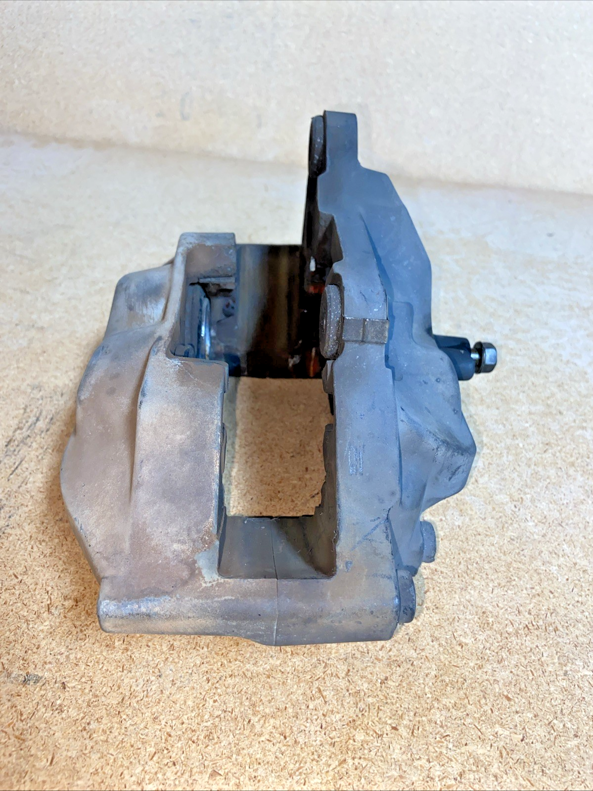 1997-2000 LEXUS LS400 RIGHT PASSENGER SIDE FRONT BRAKE CALIPER