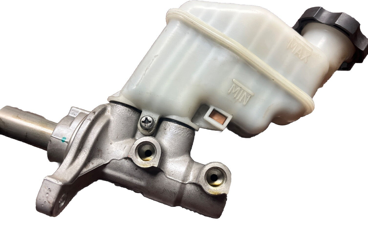 2011 - 2014 Hyundai Sonata Brake Master Cylinder Assembly 585103Q400 OEM