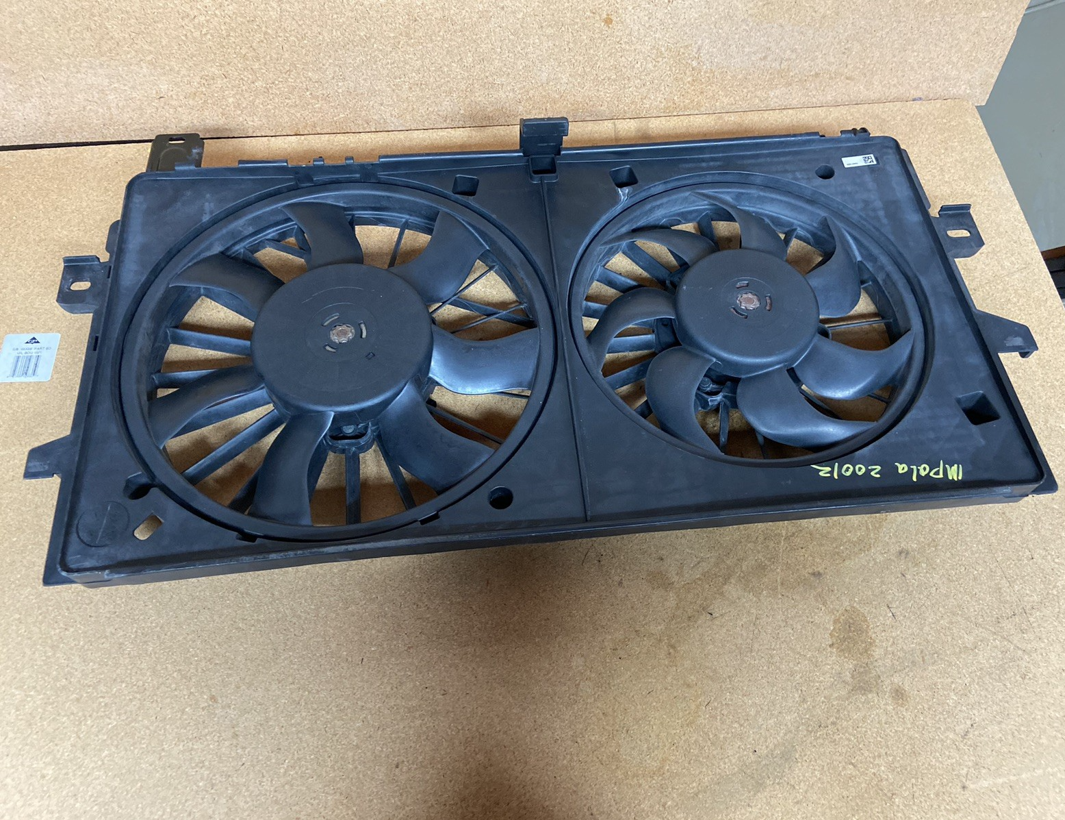 2006-2016 Chevrolet Impala Radiator Cooling Fan Motor Assembly 89018697 OEM