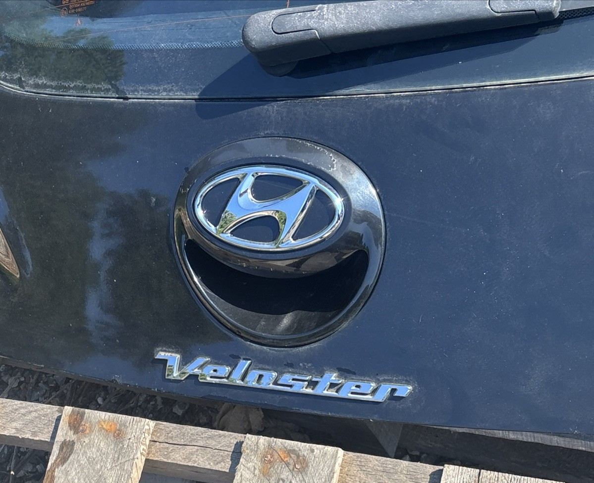 2012-2013 Hyundai Veloster Base Tapa Maletero Compuerta Trasera NEGRA