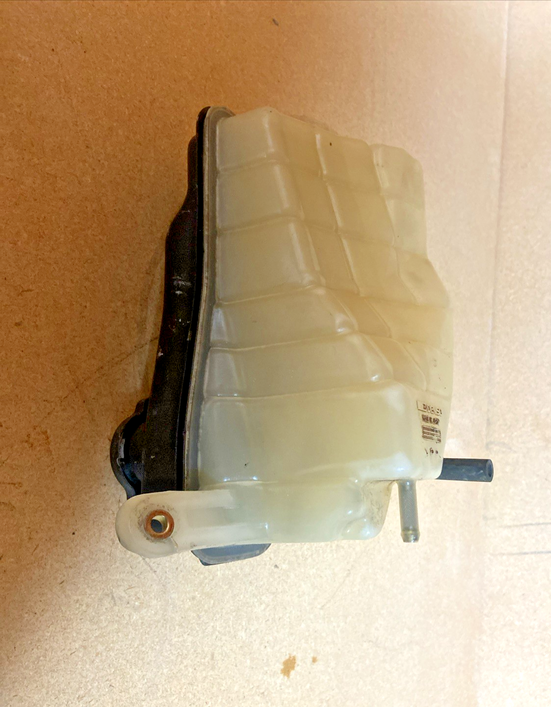 1995-2000 LEXUS LS 400 OEM ENGINE COOLANT EXPANSION OVERFLOW RESERVOIR TANK