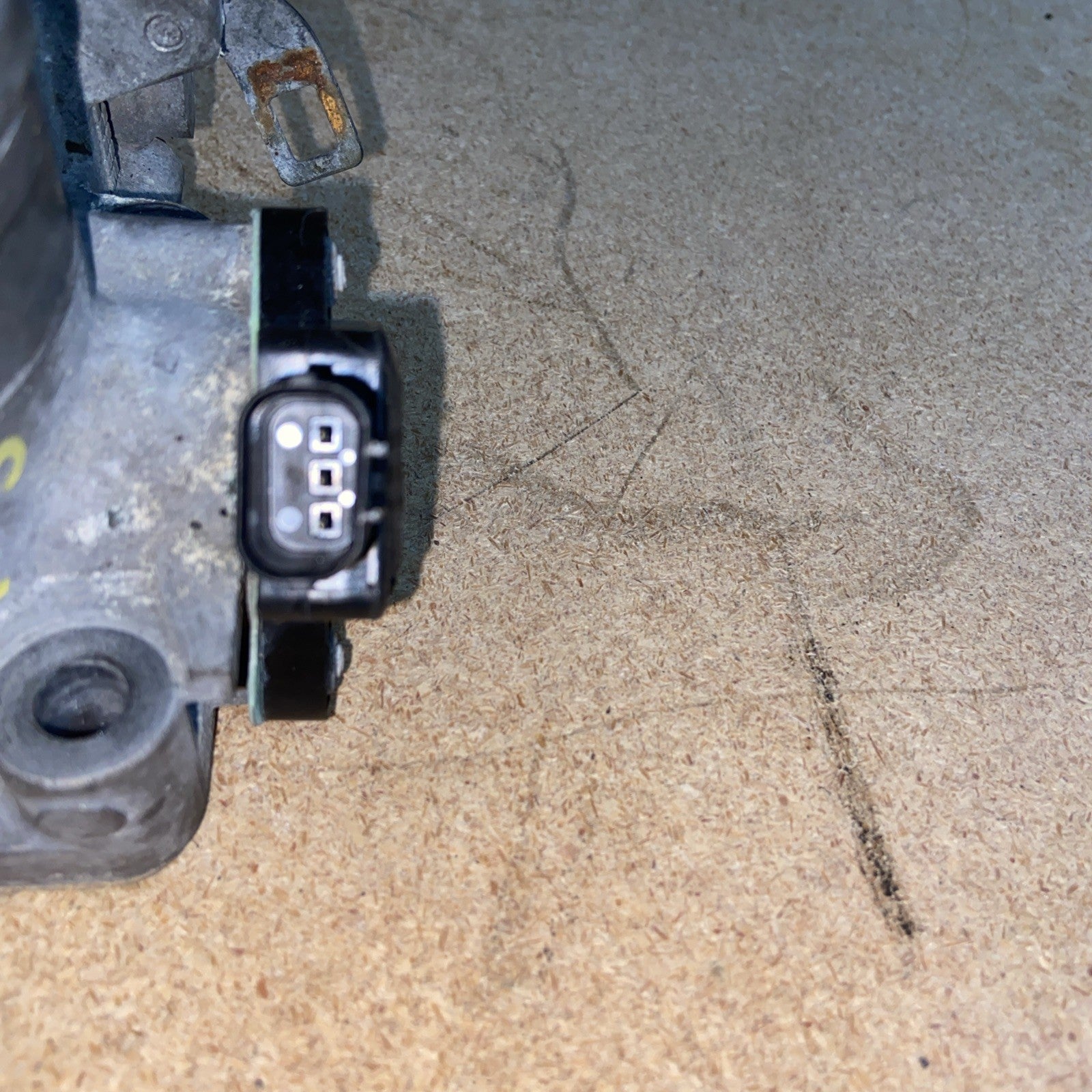 2003-2004 Honda Accord Throttle Body